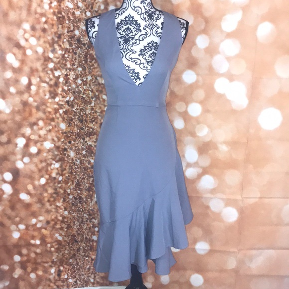 Missguided  low v neck dress - Picture 2 of 5